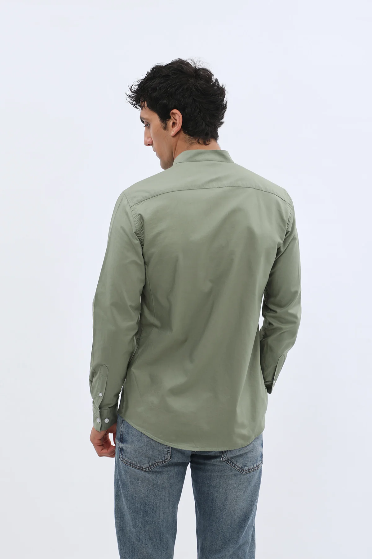 قميص أكسفورد بقبة ماندارين من SHIRTSPRO - لون أخضر زيتوني

 - Image 5
