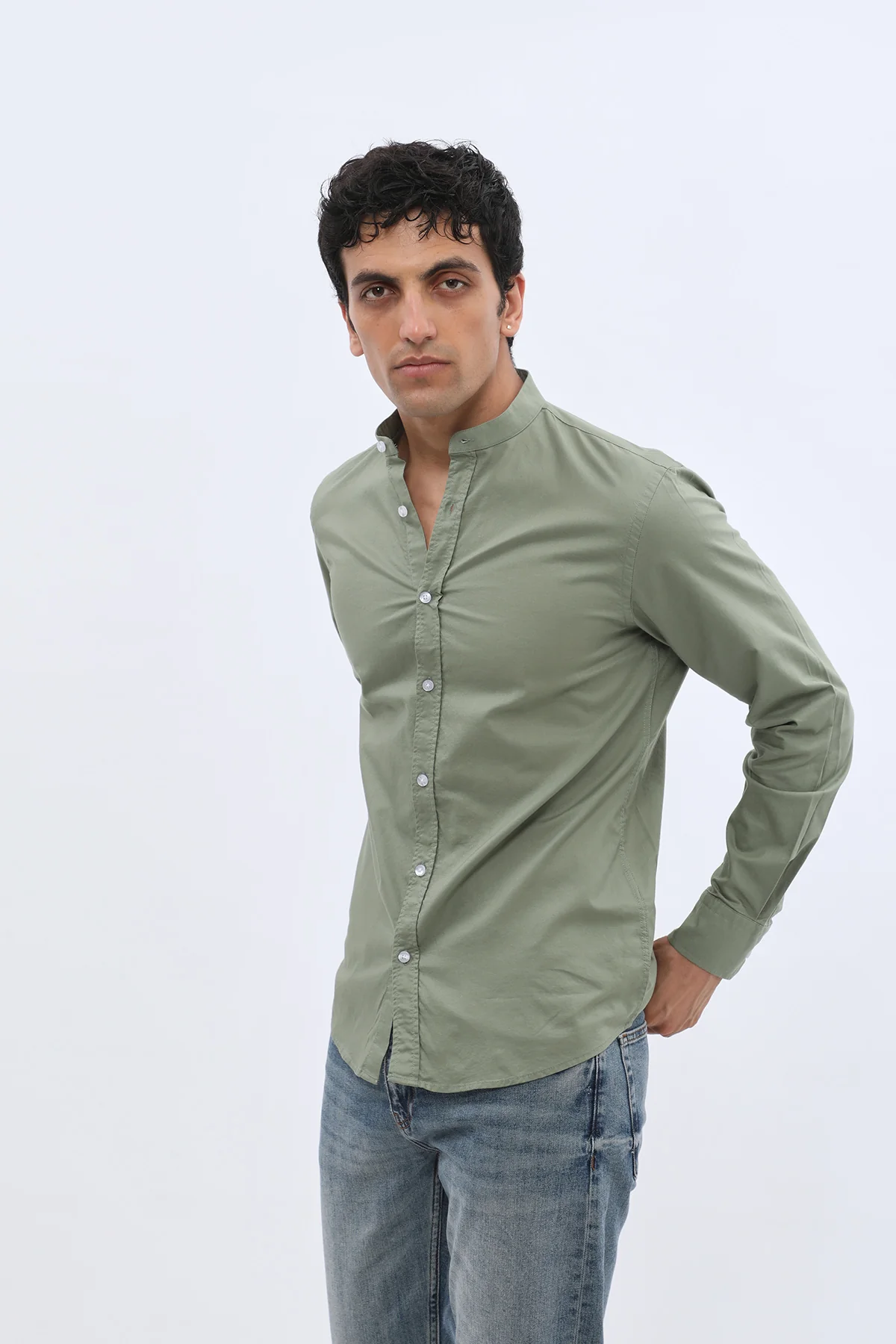 قميص أكسفورد بقبة ماندارين من SHIRTSPRO - لون أخضر زيتوني

 - Image 6