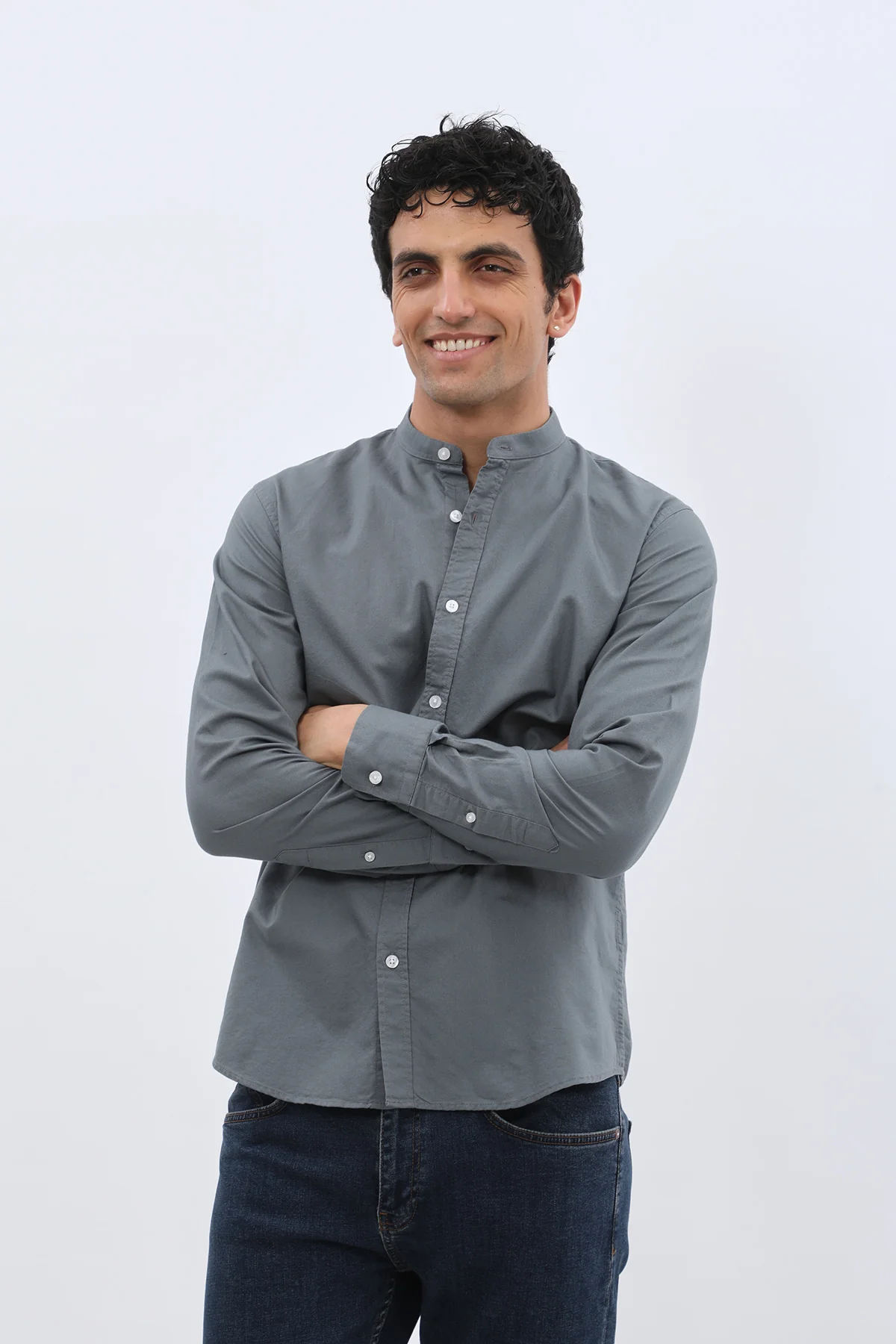 قميص أكسفورد بقبة ماندارين من SHIRTSPRO - لون دخاني

 - Image 5