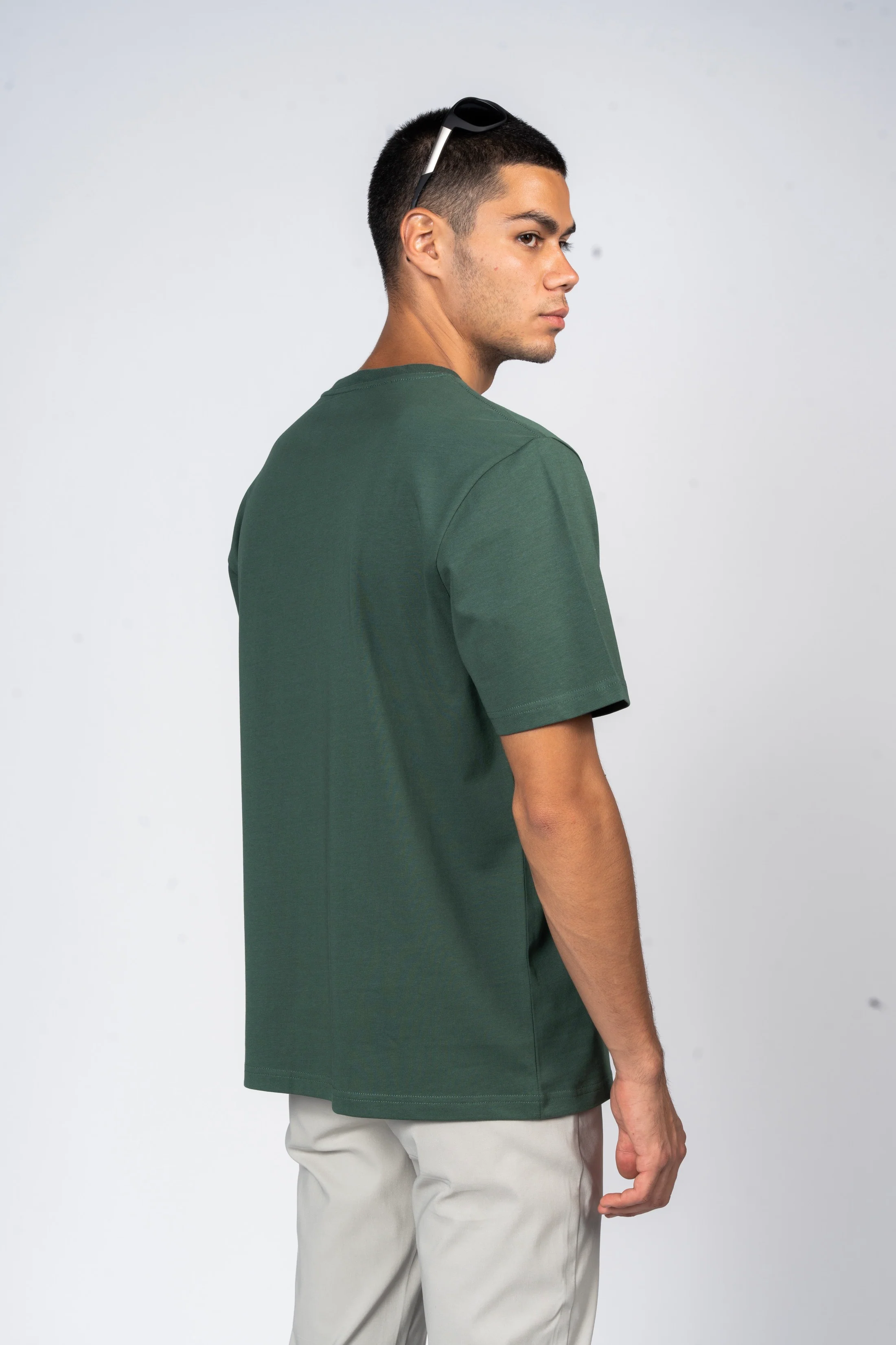 تيشيرت قطن 100% من SHIRTSPRO - لون زيتي - Image 4
