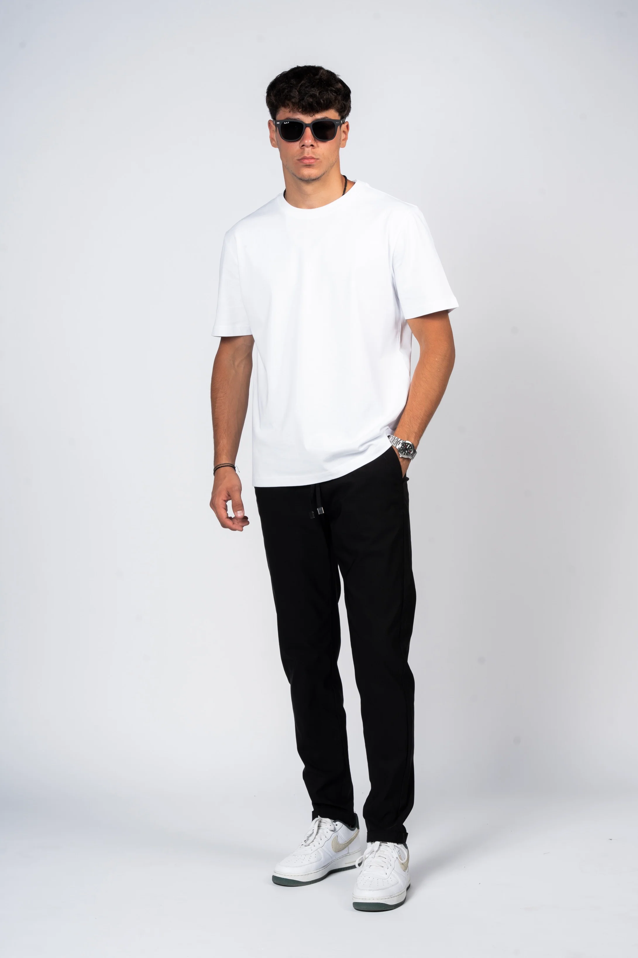 تيشيرت قطن 100% من SHIRTSPRO - لون أبيض - Image 3