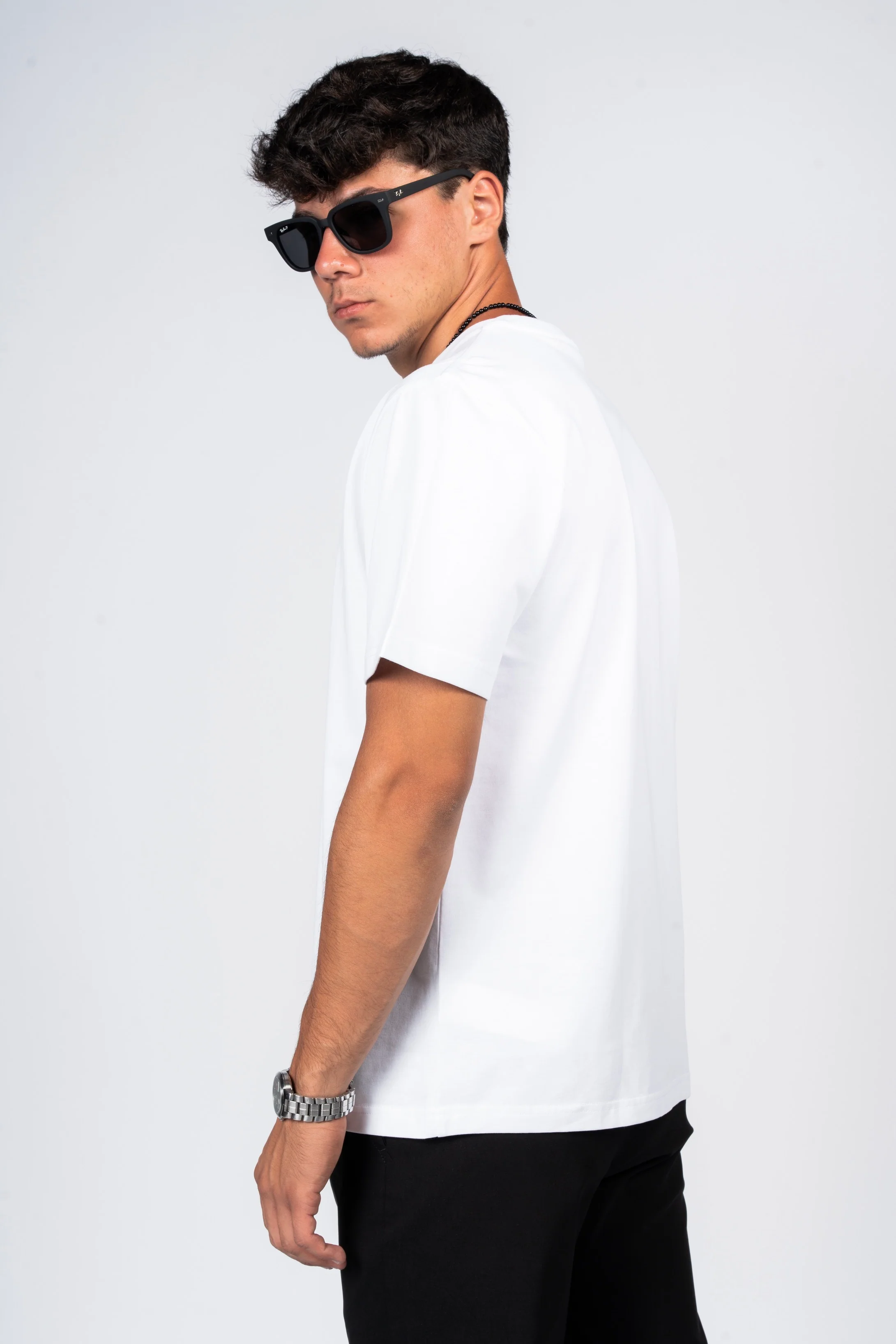 تيشيرت قطن 100% من SHIRTSPRO - لون أبيض - Image 4