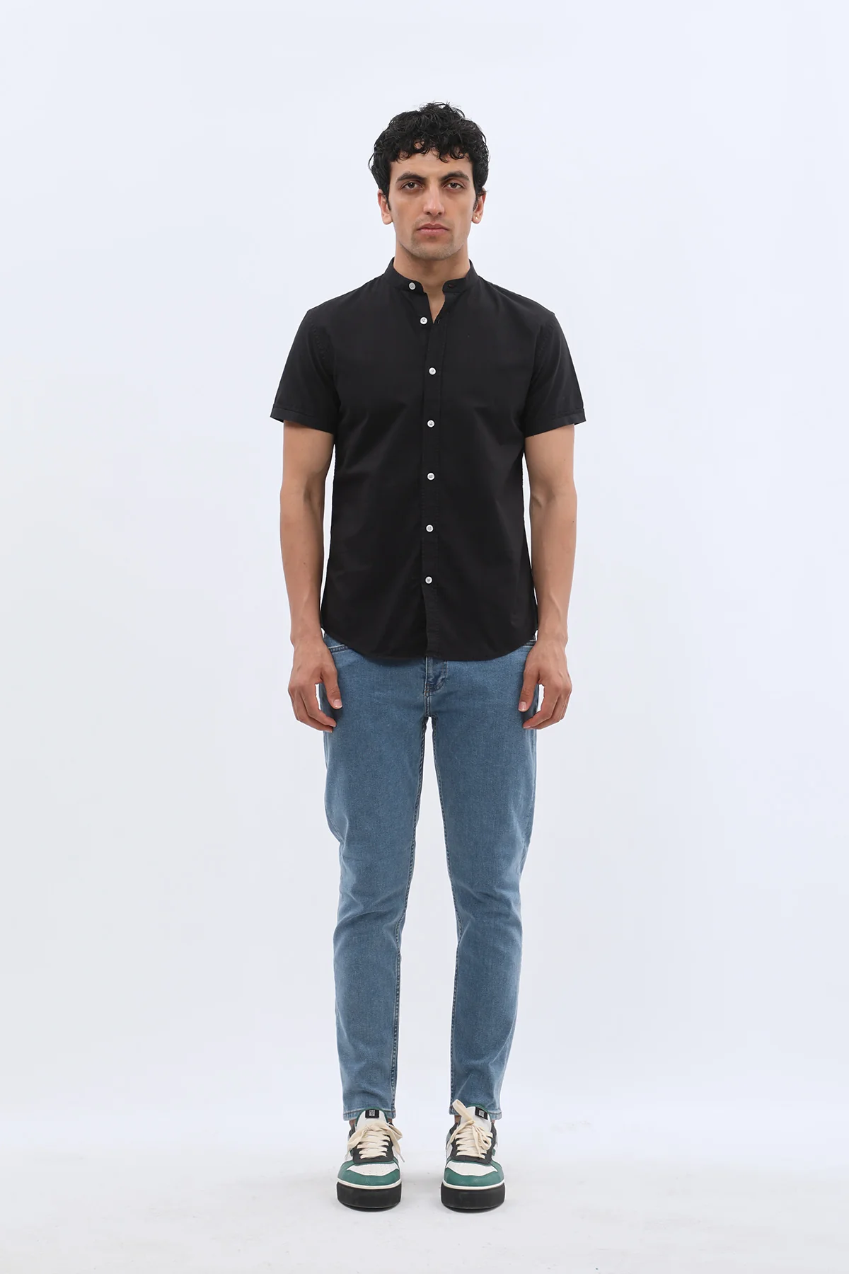 قميص أكسفورد بأكمام قصيرة وقبة ماندارين من SHIRTSPRO - لون أسود - Image 3